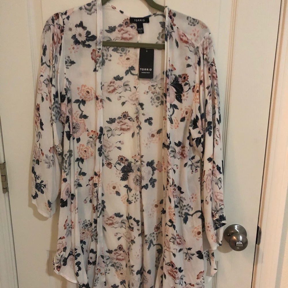 Torrid kimono 0/00